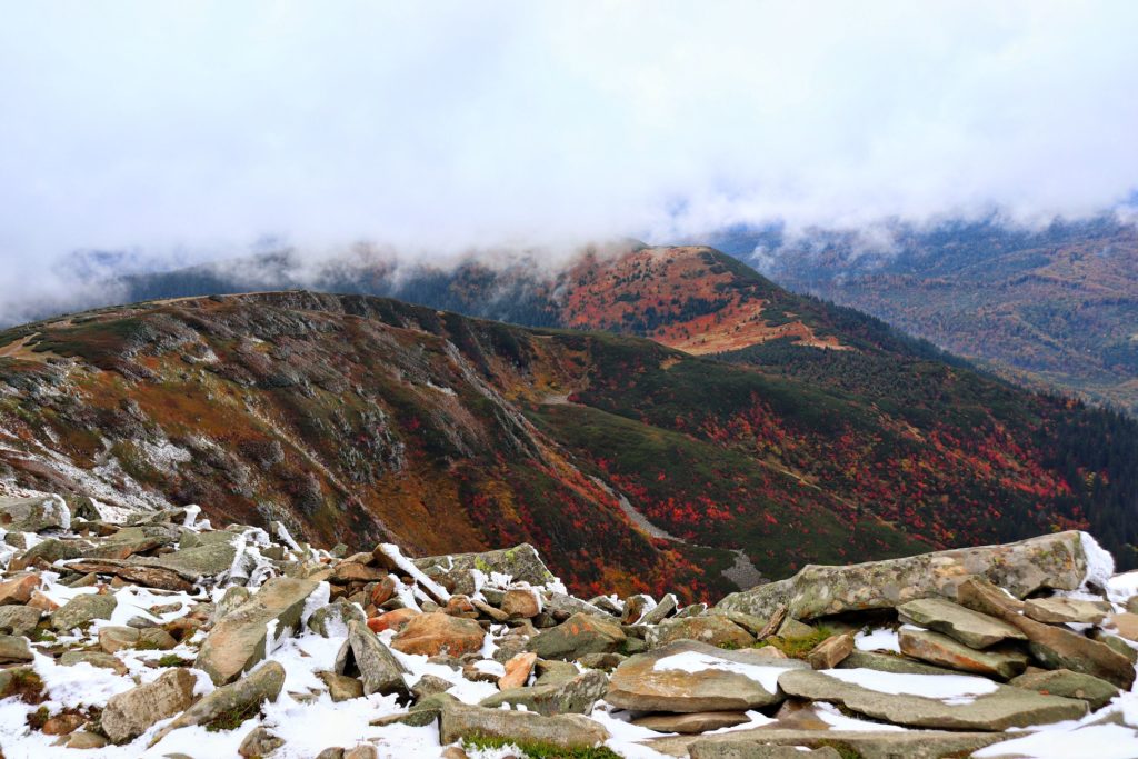 widok z Babiej Góry na stronę północny - zachód, jesienna sceneria