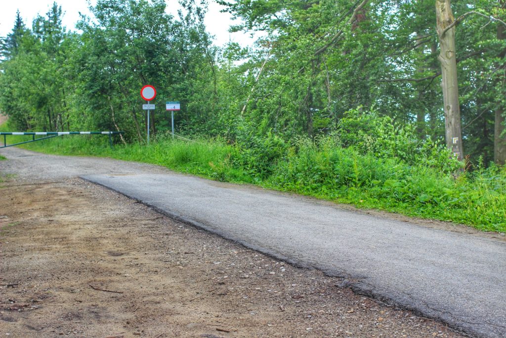 Parking Leśny na Białym Krzyżu w Szczyrku