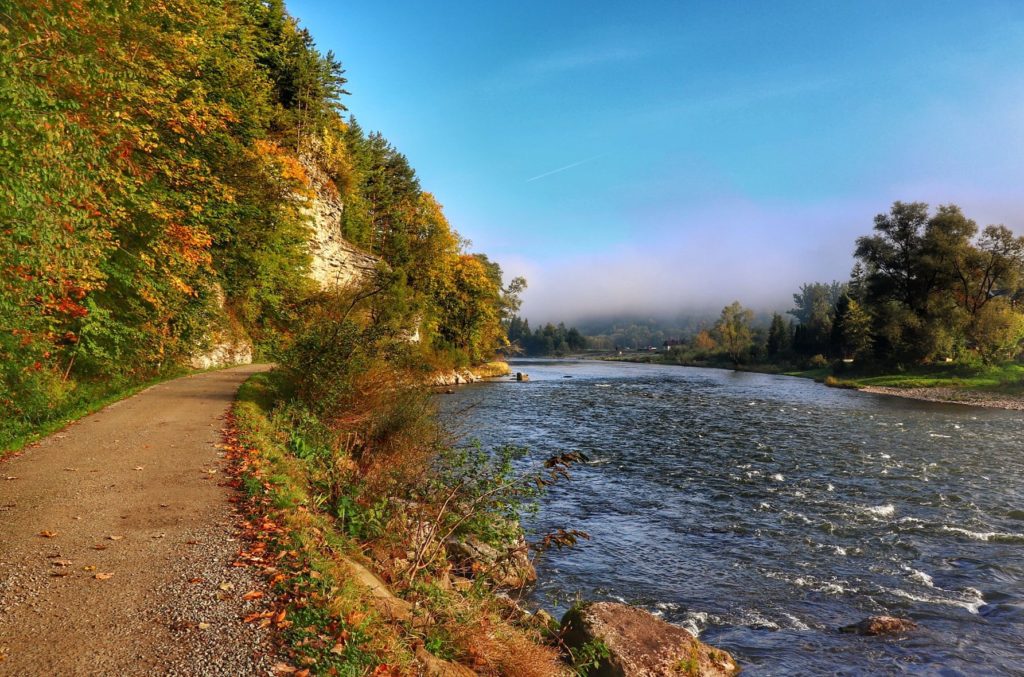 Szeroka ścieżka, Dunajec w Krościenku, zielony szlak na Sokolicę