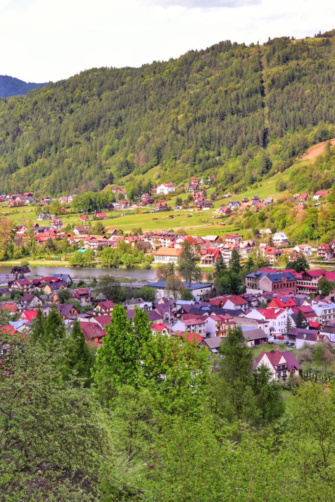 Widok na Krościenko, Dunajec z zielono - żółtego szlaku - Pieniny