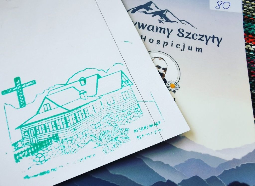Pieczątka schroniska na Hrobaczej Łące - Beskid Mały, książeczka akcji zdobywamy szczyty dla hospicjum