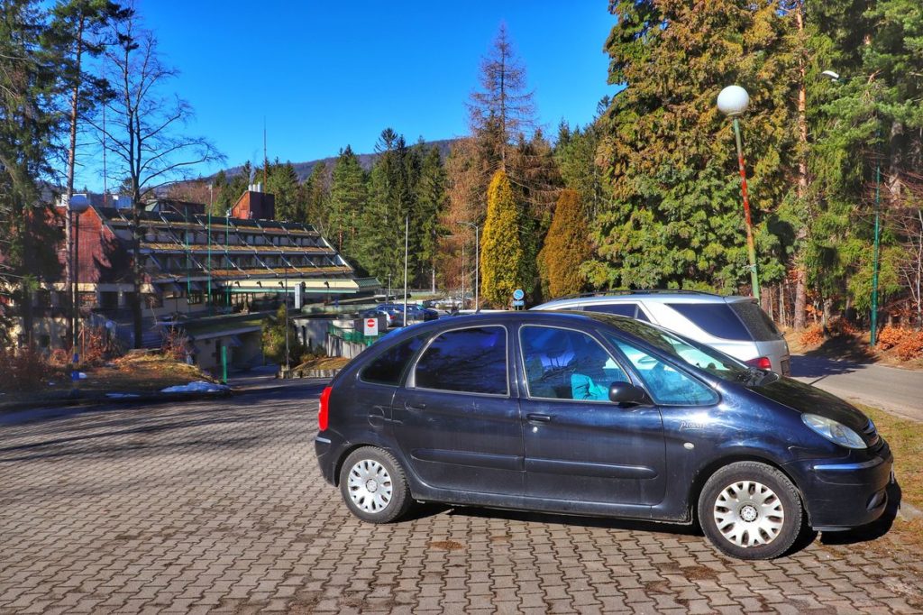 Parking CRR KRUS GRANIT przy szlaku na Złoty Widok w Szklarskiej Porębie