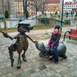 Bielsko-Biała, Pampalini i hipopotam pomnik, dziecko