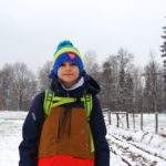 Uśmiechnięte dziecko - szeroka droga, polana, Rabka Zaryte szlak żółty, zima