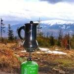 Zielona butla gazowa, kawiarka, widok na Babią Górę