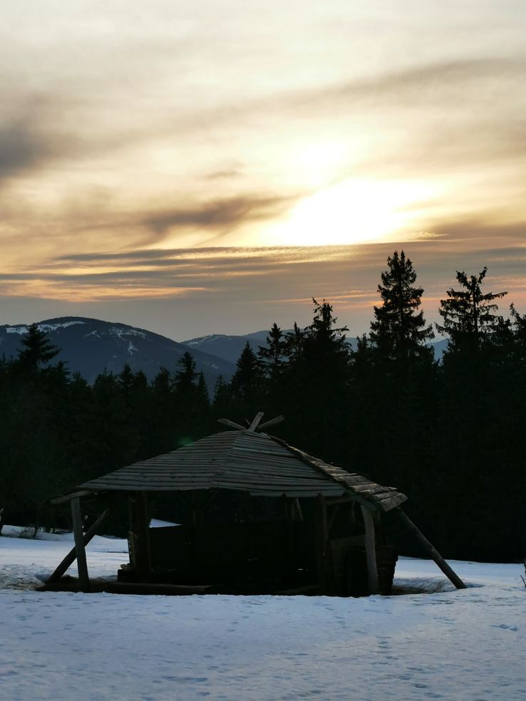 Zachód słońca w Beskidach - Krawców Wierch zimą