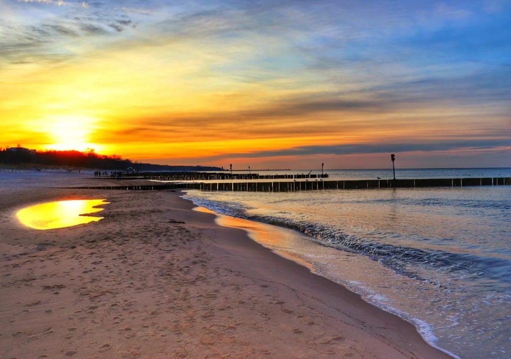 Zachód słońca w Kołobrzegu - plaża