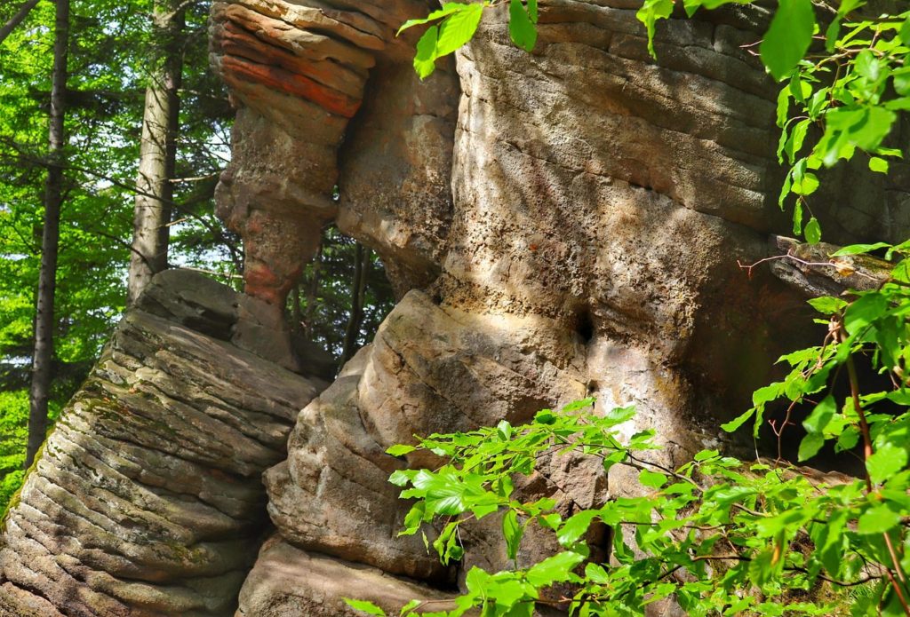 Utwór skalny w Beskidzie Małym - Zbójeckie Okno