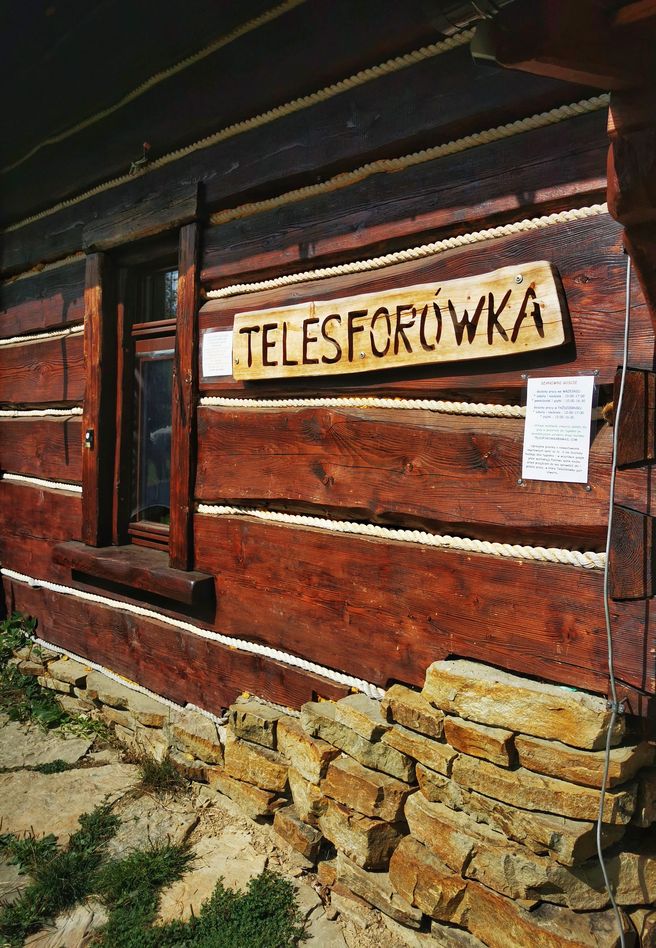 Budynek schroniska na Trzech Kopcach Wiślańskich - Telesforówka