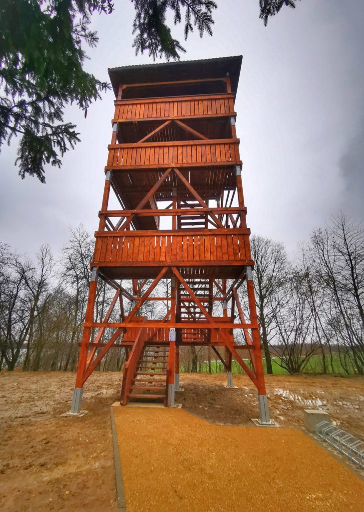 Drewniana 15 metrowa wieża widokowa - Wisła Mała