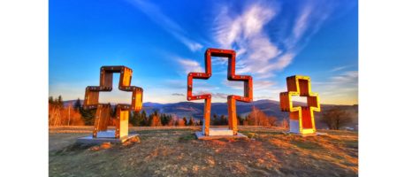 Groń na Słowacji – trzy krzyże w Beskidach
