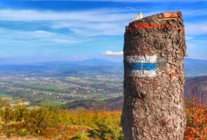 Widok ze szlaku niebieskiego na Skrzyczne
