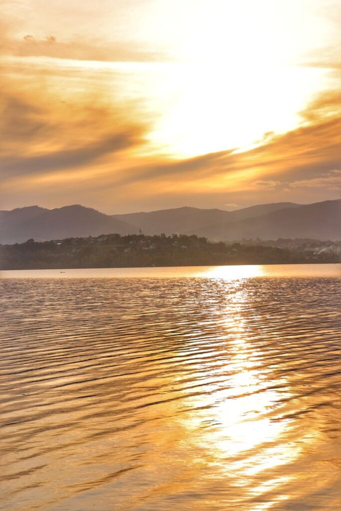 Jesienny zachód słońca - Jezioro Żywieckie