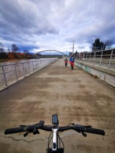 Rowerzyści na trasie rowerowej w Żywcu