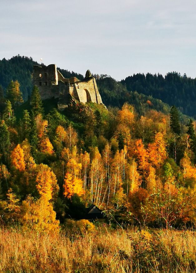 Zamek w Czorsztynie, jesień