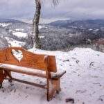Drewniana ławka, punkt widokowy - Krzakoska Skała, Wisła