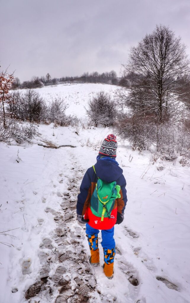 Dziecko, polana - okolice Średniego Grojca, zima