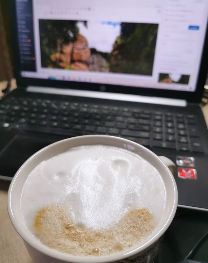 Kawa, laptop, blog