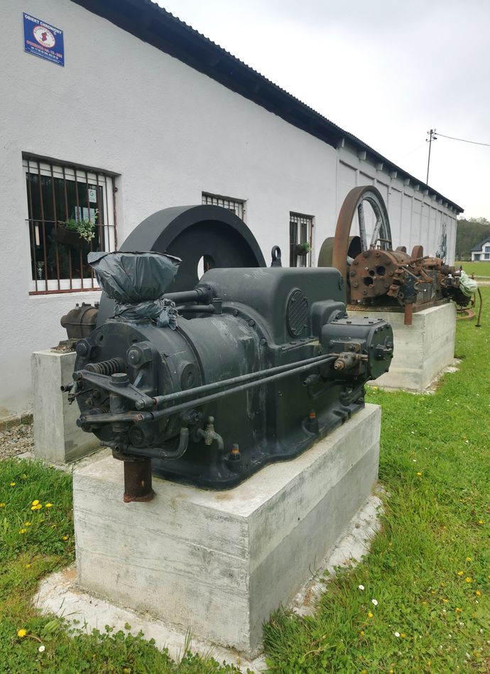 Muzeum Silników Stacjonarnych i Techniki Rolniczej w Konieczkowej, duże silniki, ekspozycja
