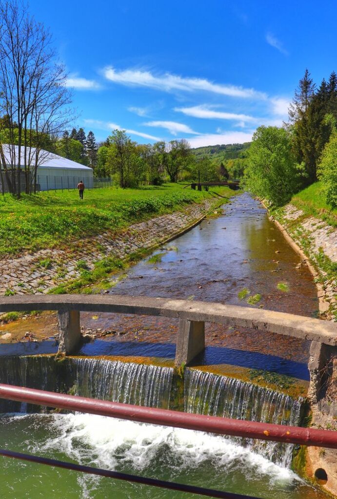 Widok na rzekę, Rymanów Zdrój, piękny i słoneczny dzień