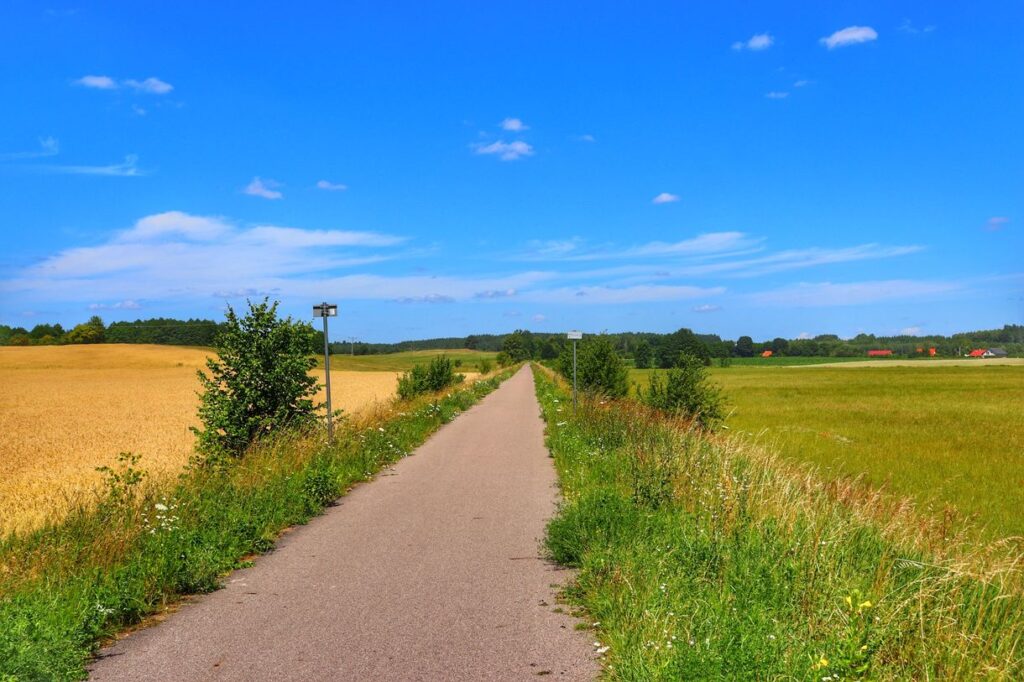 Rowerem po Kolei, droga - kierunek NOWE KIEJKUTY, Mazury