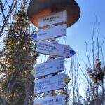 Słup z drogowskazami, biała tablica - Malchor Czechy