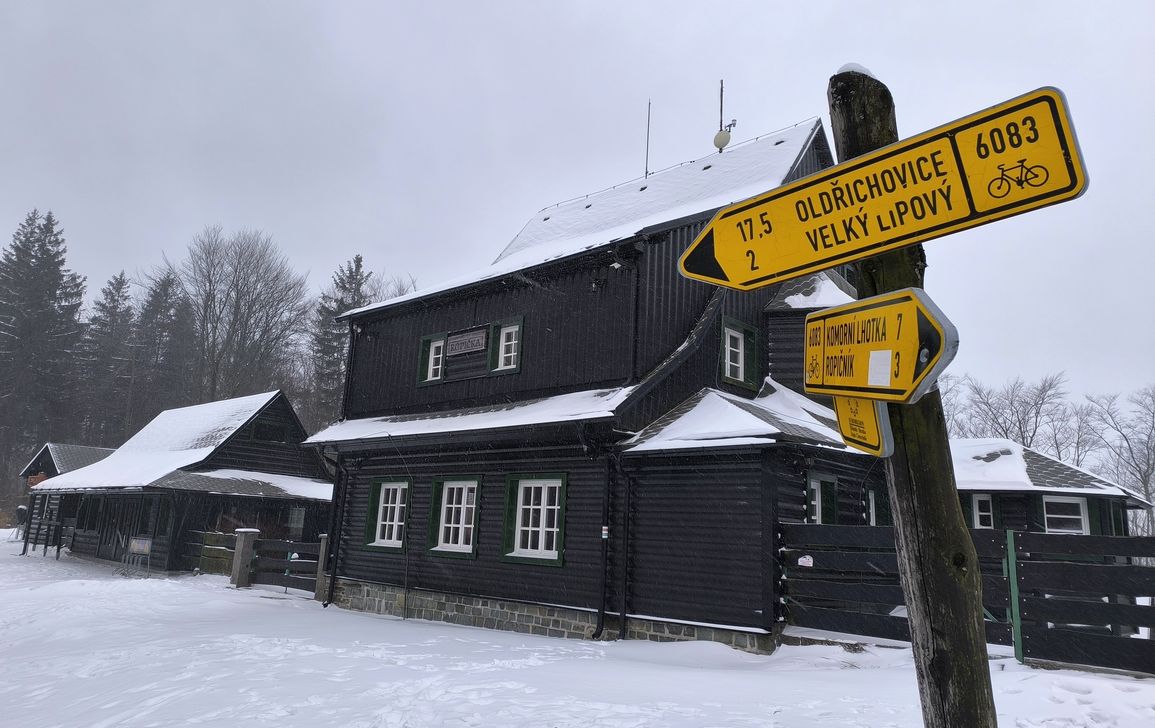 Chata Ropiczka (Chata Ropička) i szczyt Ropiczka (Ropička), Beskid Morawsko-Śląski