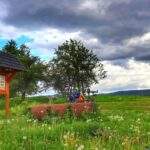 Okolice wierzchołka Wały na Słowacji, polana, rowerzyści