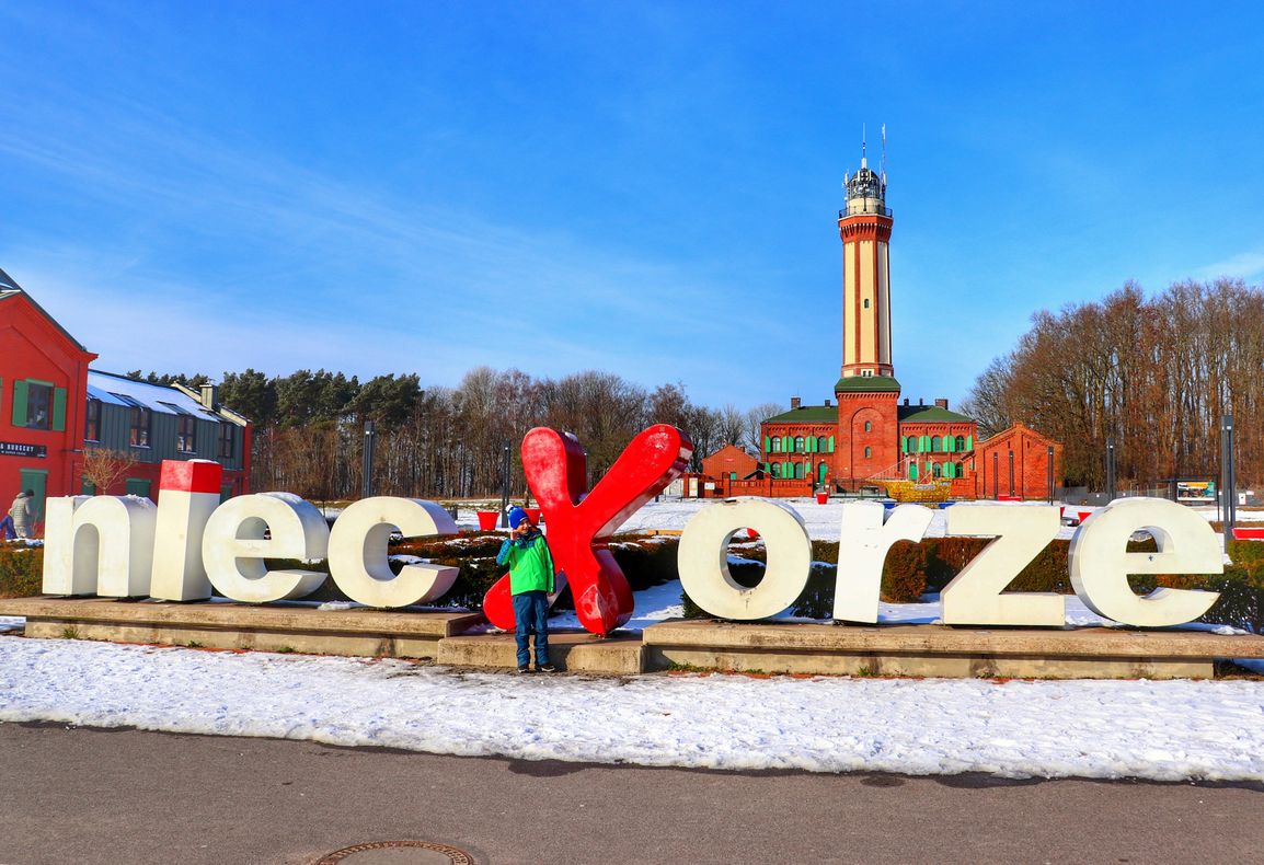 Niechorze Latarnia Morska – zwiedzanie, parking, zdjęcia