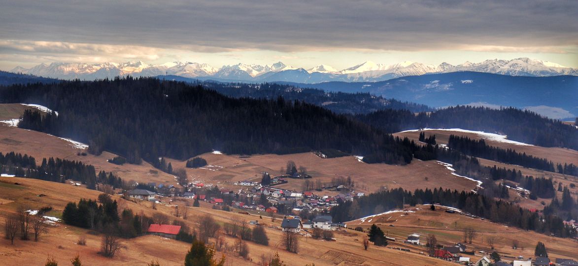 Nowoć (Novoť) wieża widokowa – widok na Tatry, Słowacja