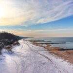 Trzęsacz plaża o zachodzie słońca