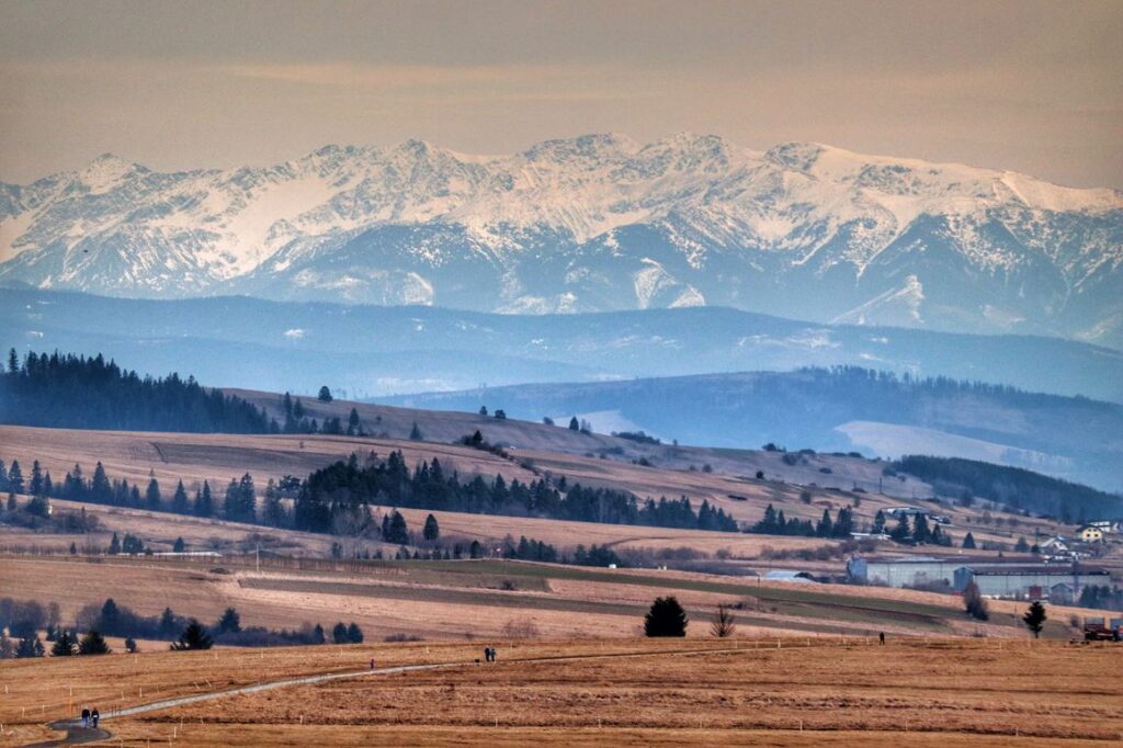 Widok na Tatry, wieża widokowa Trchovnica - Słowacja