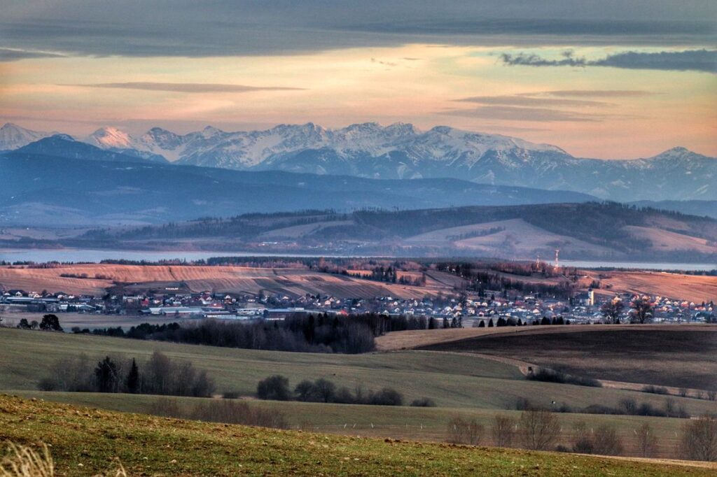 ZUBROHLAVA WIDOK NA TATRY