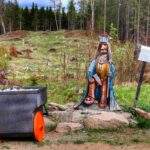 Pomnik króla Permonów przy wieży widokowej Feistův kopec w Czechach