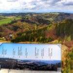 Wiosenne widok z wieży widokowej - Feistův kopec w Górach Orlickich, Czechy