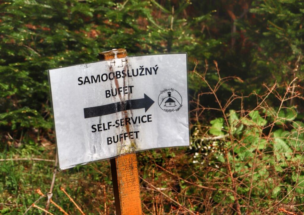 Biała kartka, bufet samoobsługowy - Útulňa pod Magurkou