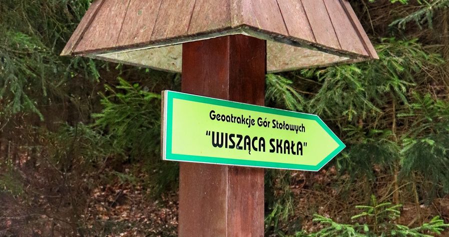 Wisząca Skała w Górach Stołowych trasa