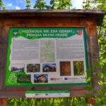 Leszna Górna, tablica - Przyroda nie zna granic