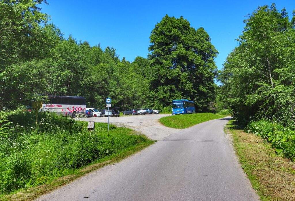 Nová Bystrica parking