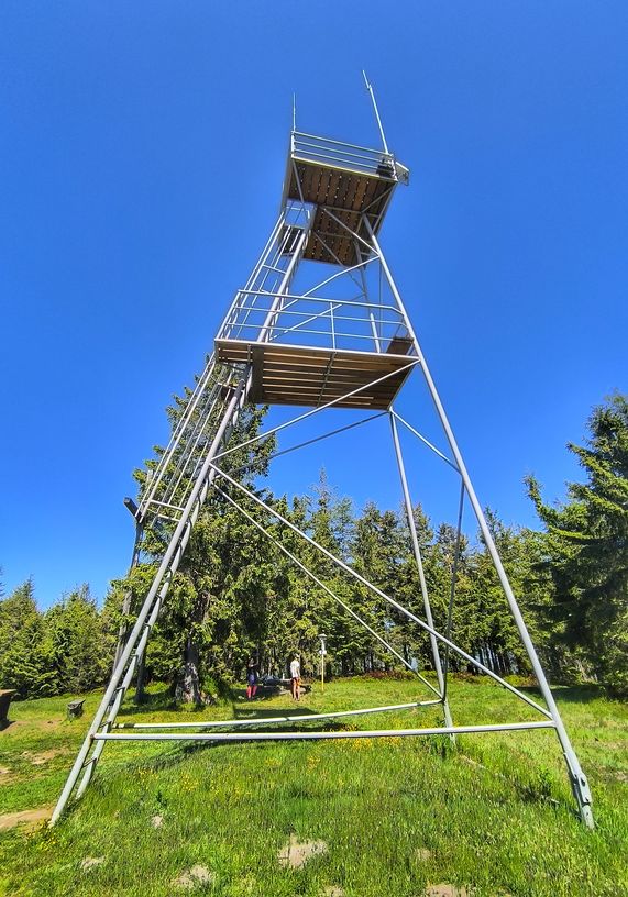 Skoruszyna na Słowacji, metalowa wieża widokowa