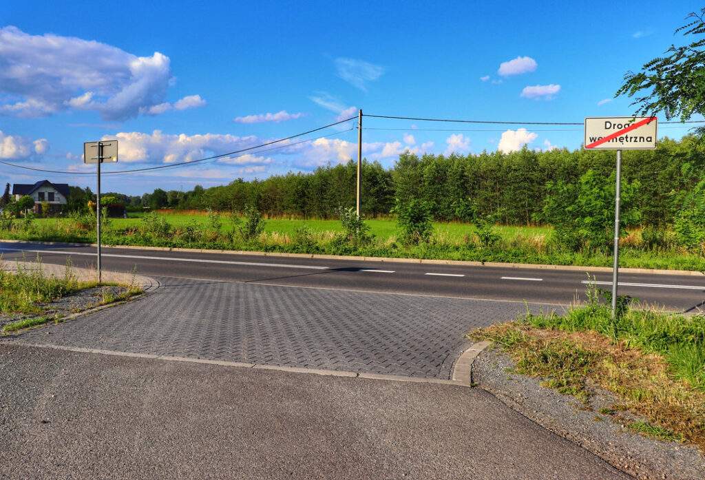 Droga, Kobiernice Małe