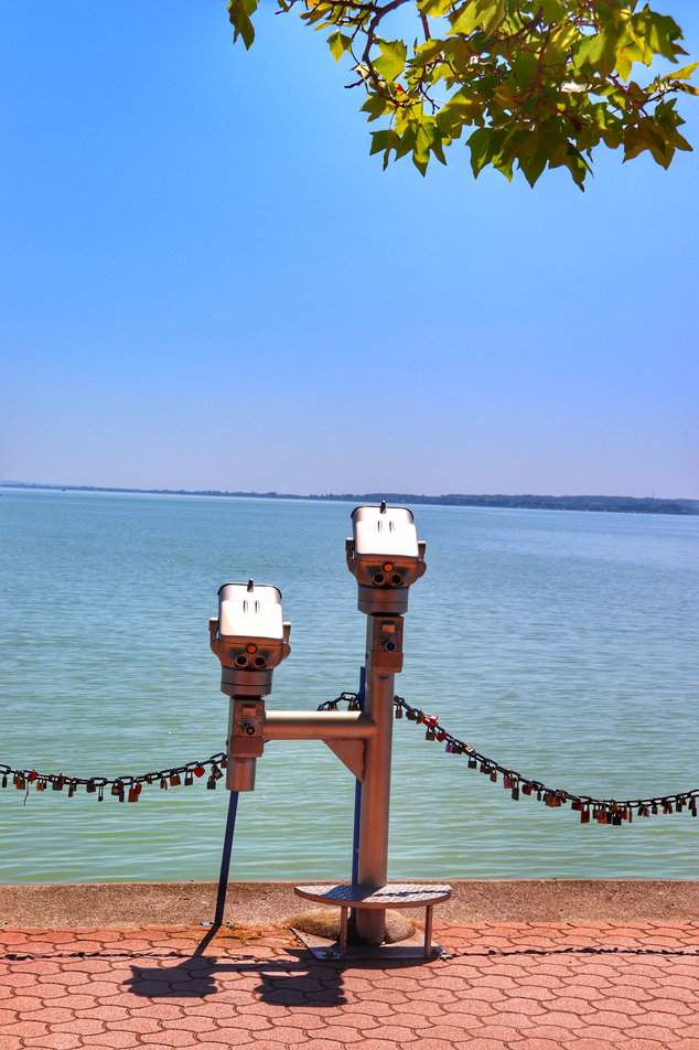 Keszthely, jezioro Balaton, teleskopy widokowe na jezioro