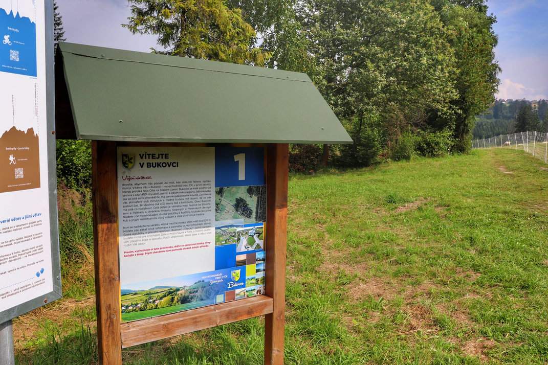 Ścieżka przyrodnicza, tablica 1. Vítejte v Bukovci - Rezerwat Przyrody Bukovec, Czechy