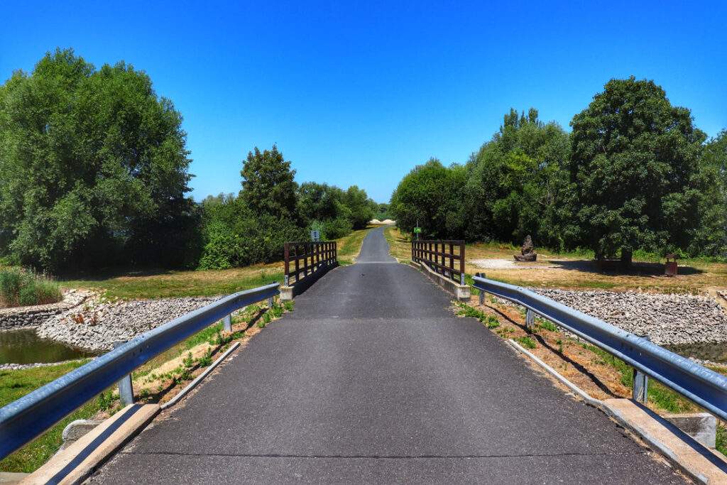 Balatonmagyaród, Węgry, most, szeroka, asfaltowa droga