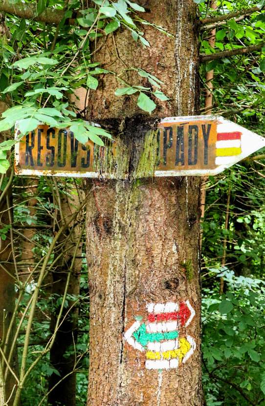 Drogowskaz, kierunek szlaku - Rešovské vodopády w Czechach