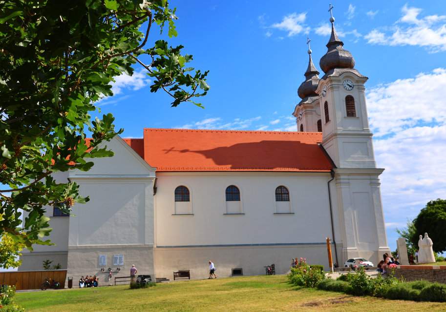 BENEDYKTYŃSKIE OPACTWO W TIHANY