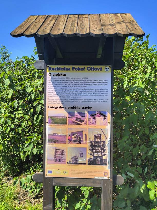 Tablica informacyjna przy wieży widokowej Pohoř - Olšová - Czechy