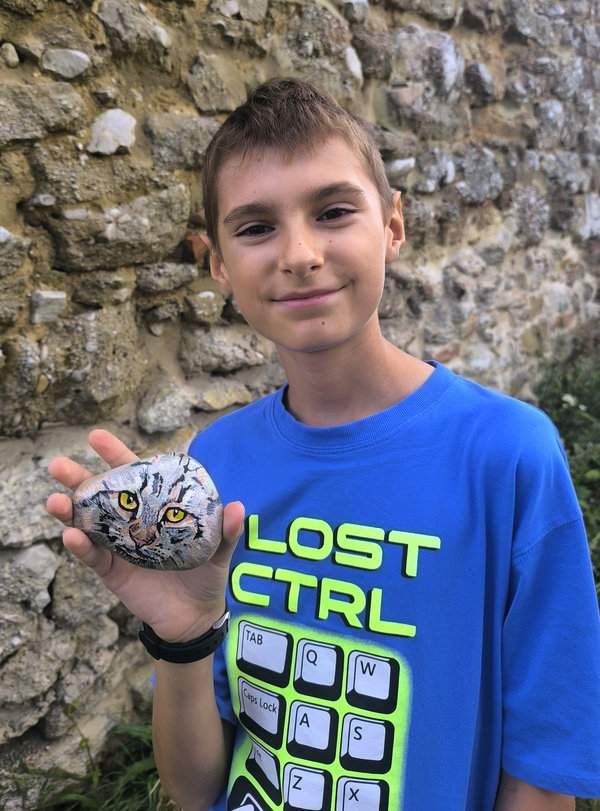 Uśmiechnięte dziecko, kamyczek znaleziony w Czechach - Ruiny zamku - Stary Jiczyn