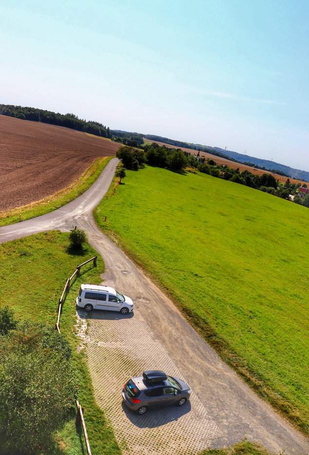 Parking przy wieży widokowej Pohoř - Olšová w Czechach