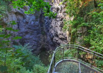 Przepaść Hranicka (Hranická propast) – studnia krasowa na Morawach